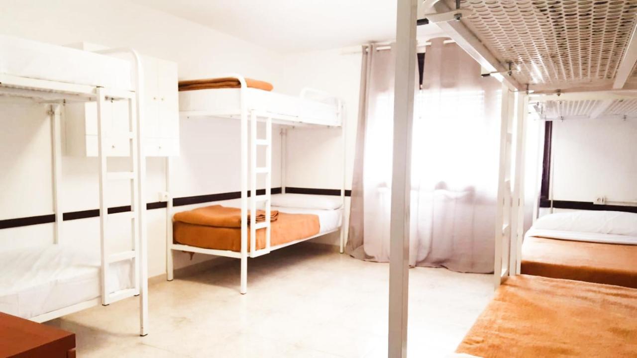 Hostel Penedes Vilafranca del Penedès Exteriér fotografie