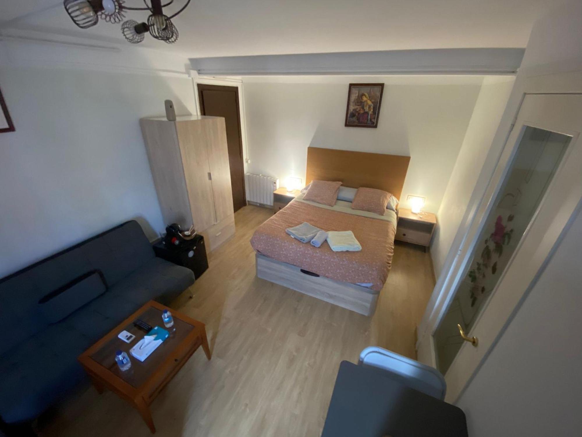 Hostel Penedes Vilafranca del Penedès Exteriér fotografie